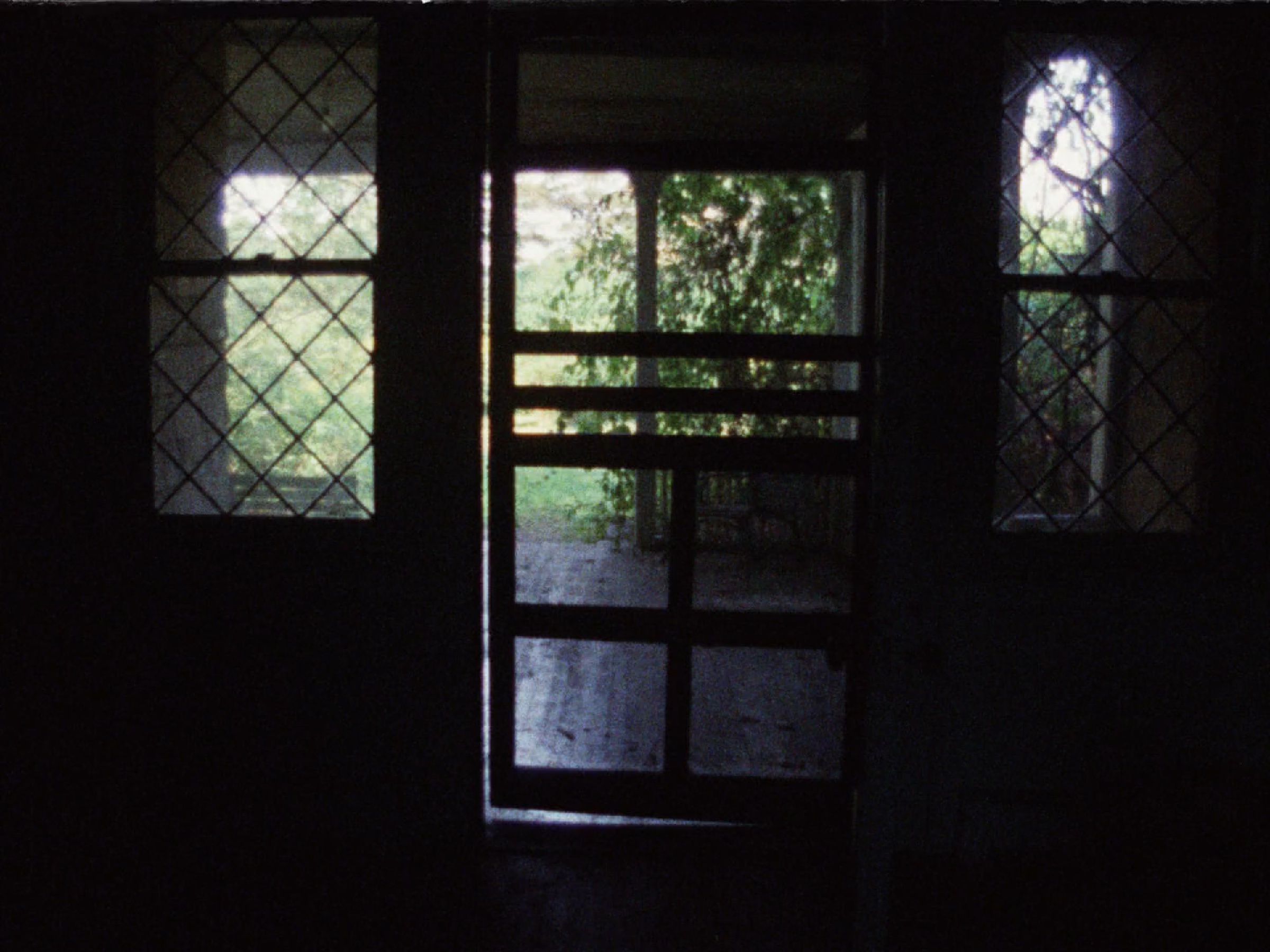 Grey Gardens scene 1