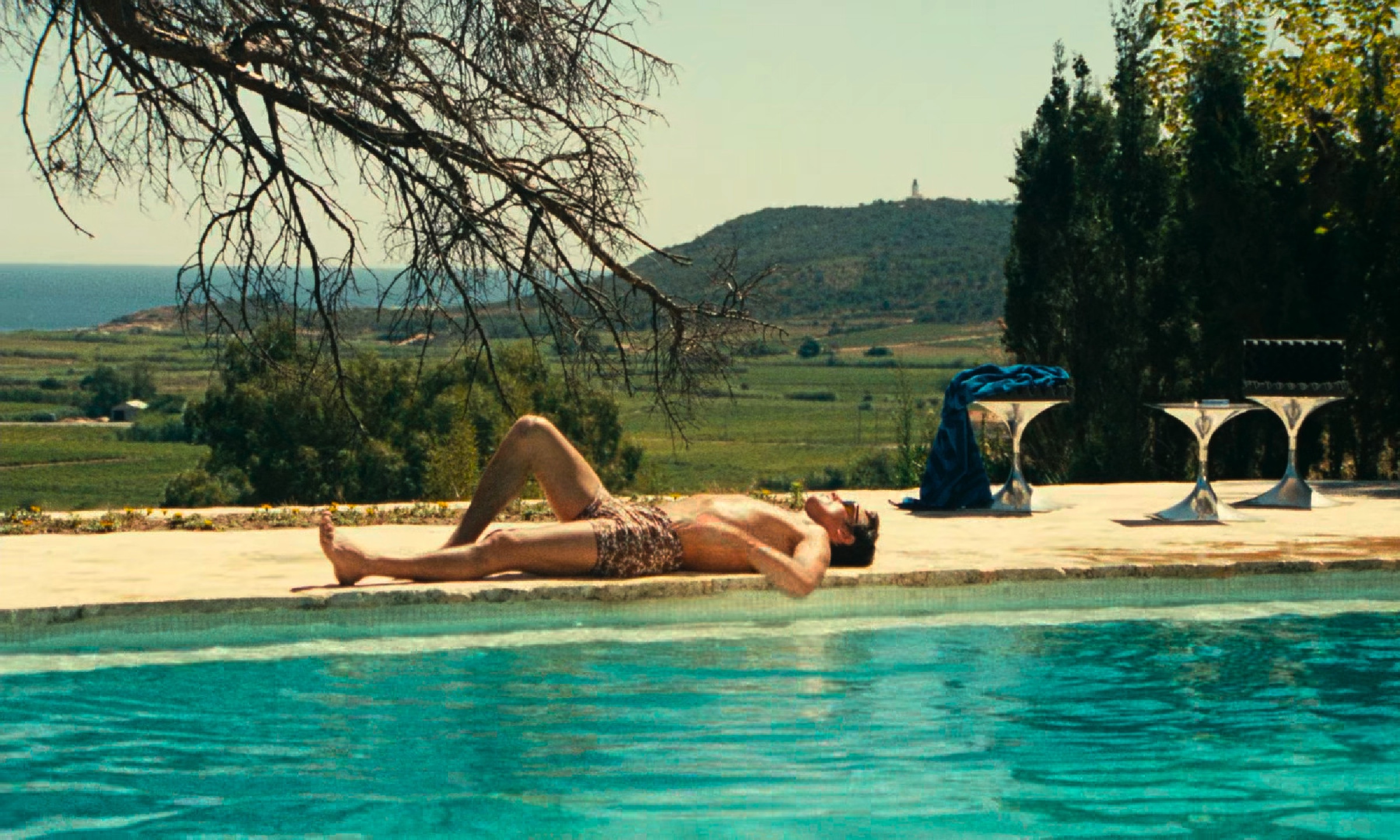 La Piscine scene 1