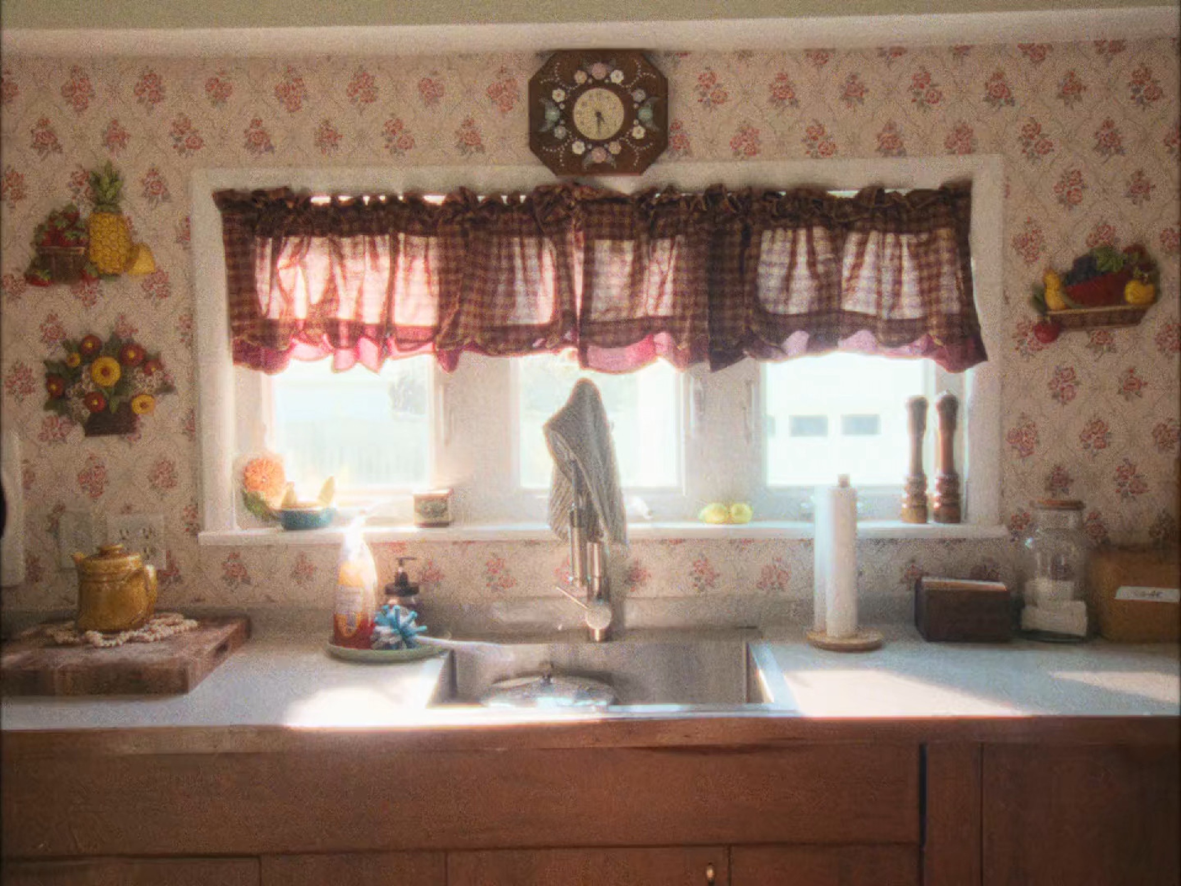 Plainclothes scene 4