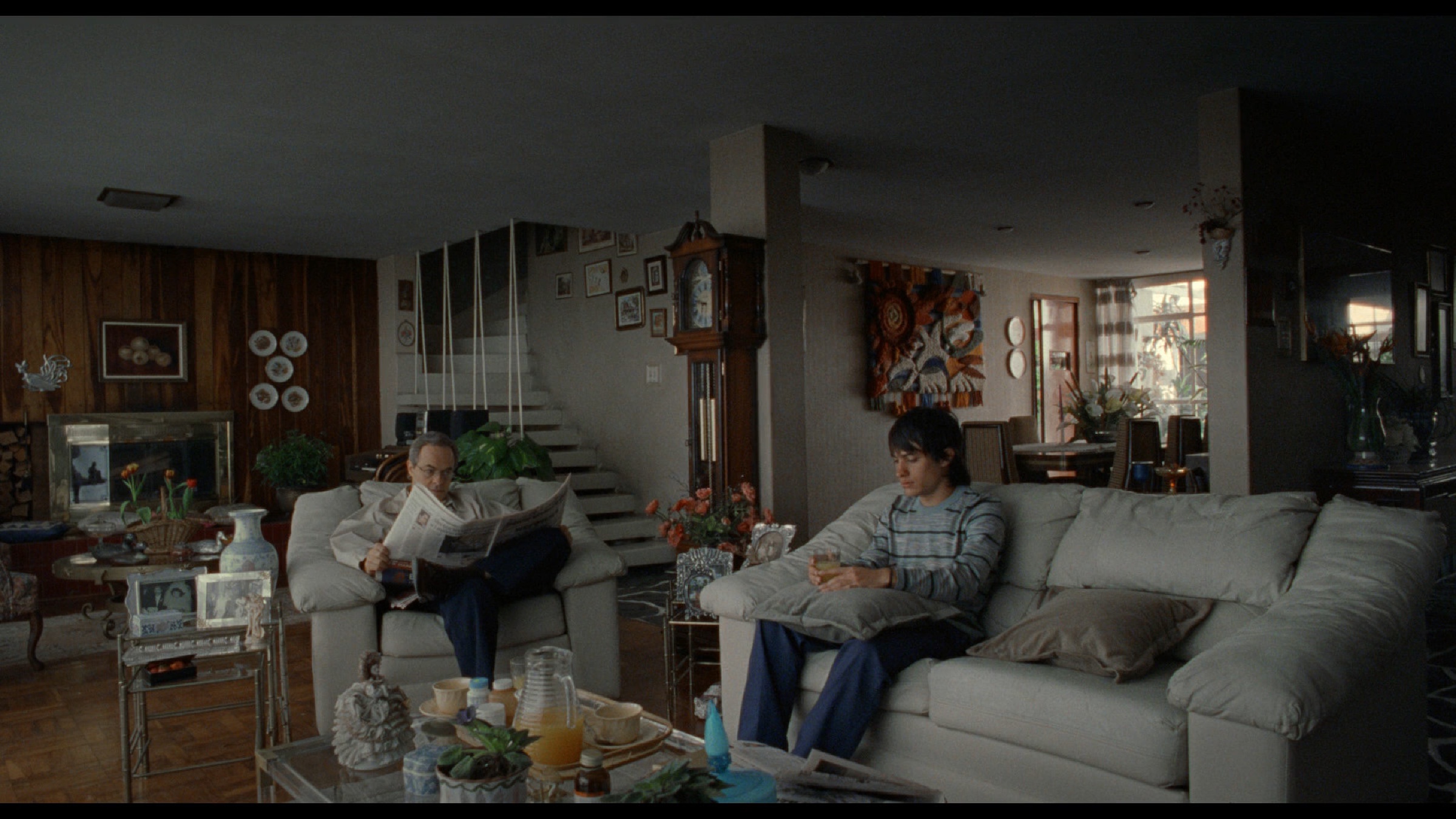 Y tu mama tambien scene 1